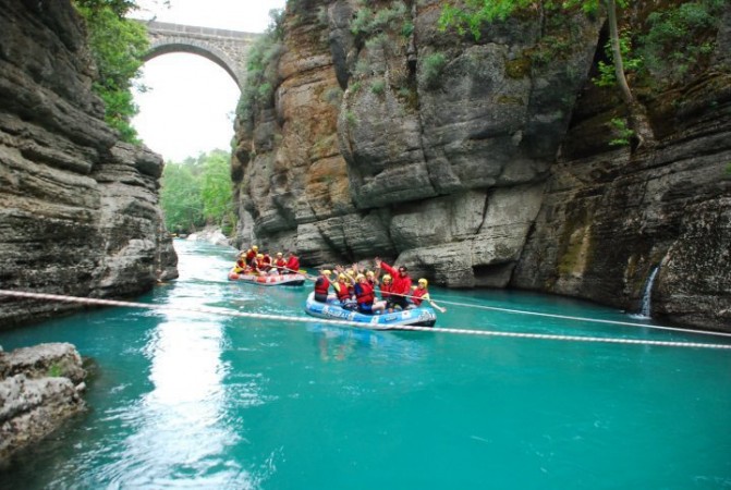 kanioning-rafting-zipline-trzy-atrakcje-w-kanionie-koprulu-w-turcji-2